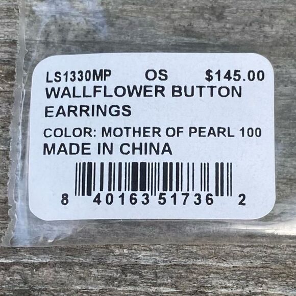 NWT New Lele Sadoughi White Mother of Pearl Wallflower Button Post Earrings - Picture 10 of 11